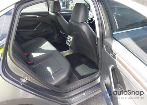 2018 Volkswagen Passat 2.0T Se из США, поврежденный, VIN 1VWBA7A38JC031355